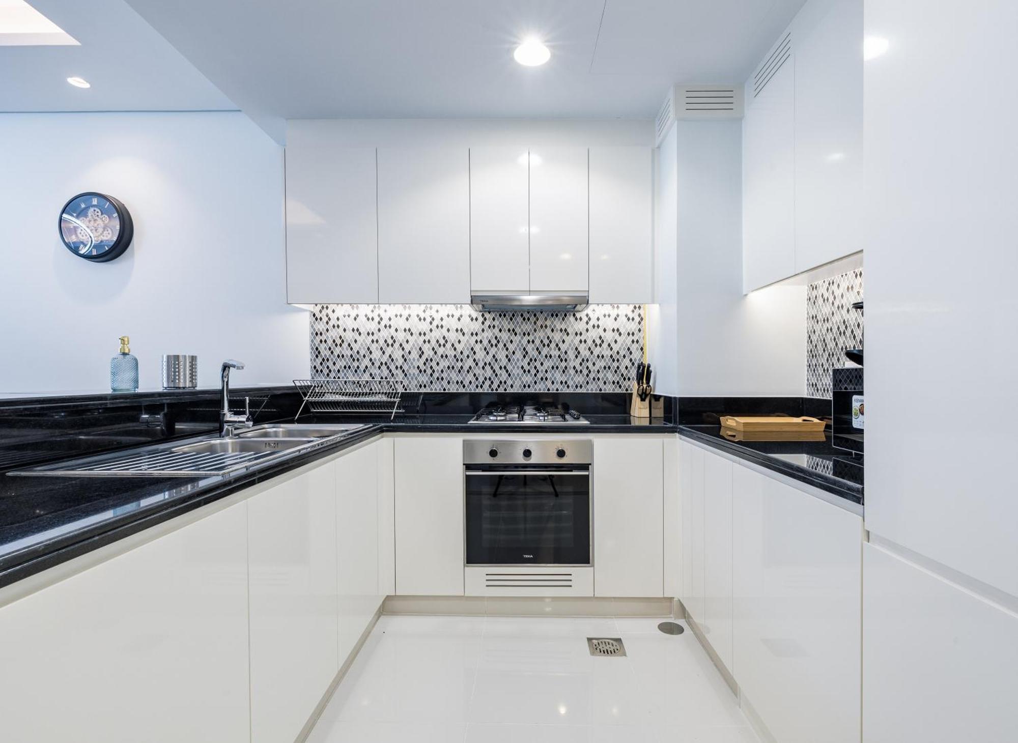 Ferienwohnung Aliving Luxe 2Br With Burj Khalifa View Infinity Pool Midtown-4704 Dubai Exterior foto