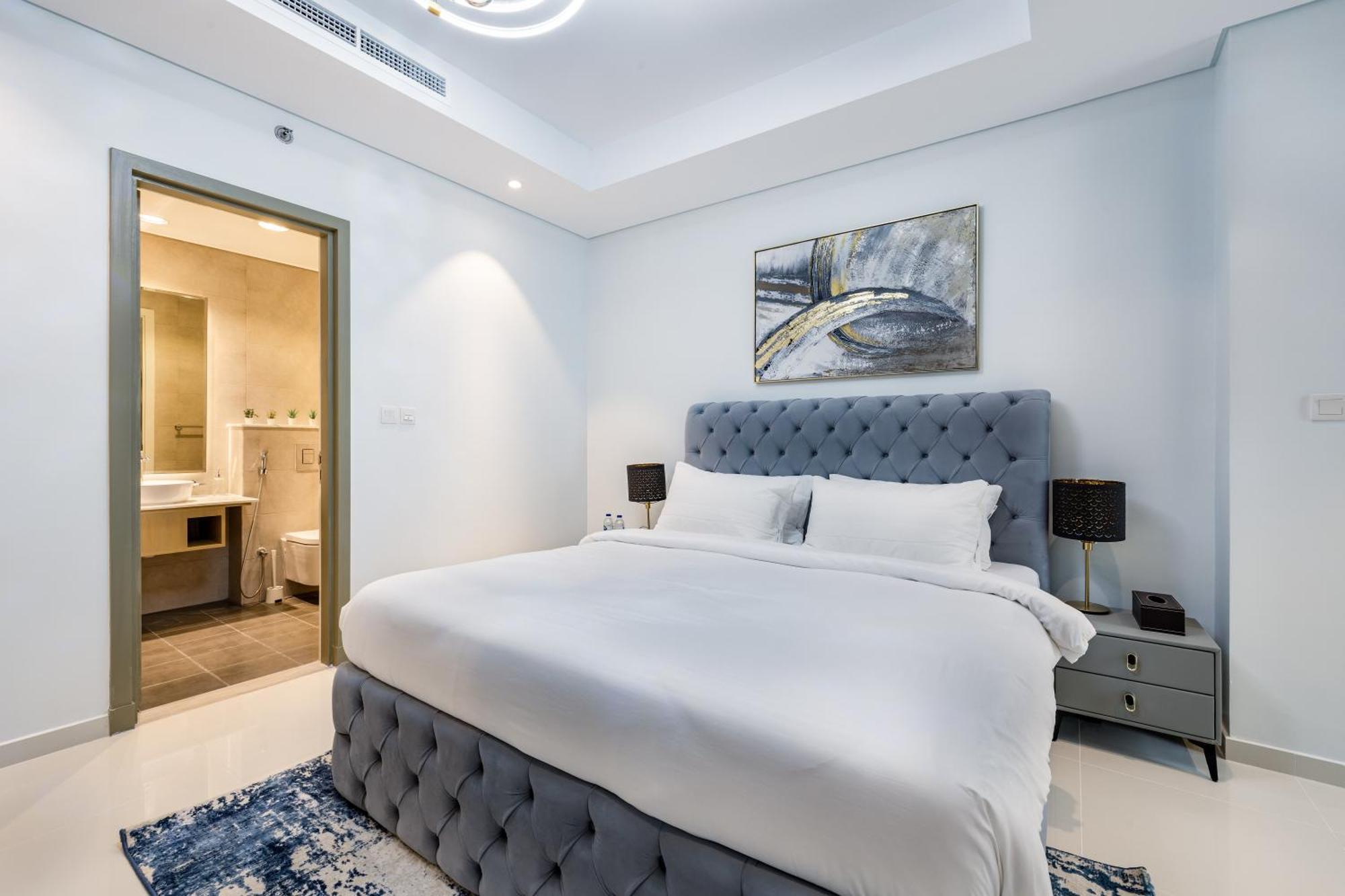 Ferienwohnung Aliving Luxe 2Br With Burj Khalifa View Infinity Pool Midtown-4704 Dubai Exterior foto